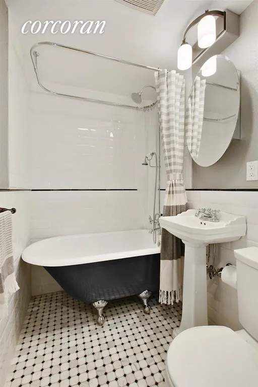 New York City Real Estate | View 14 Fillmore Place, 1 | Bathroom | View 3