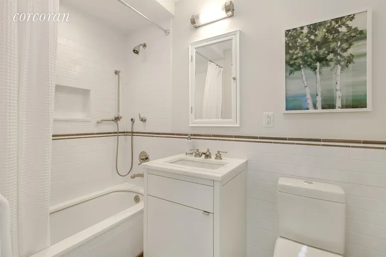 New York City Real Estate | View 165 West 91st Street, 9C | Bathroom | View 7