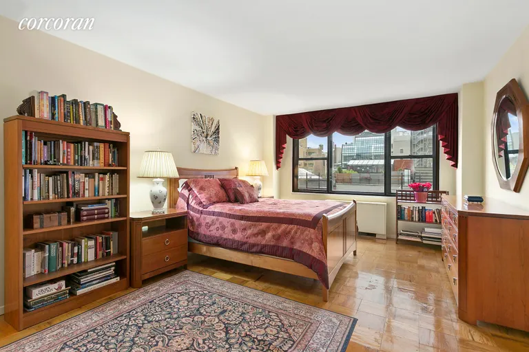 New York City Real Estate | View 7 East 14th Street, 1009 | Master Bedroom | View 3