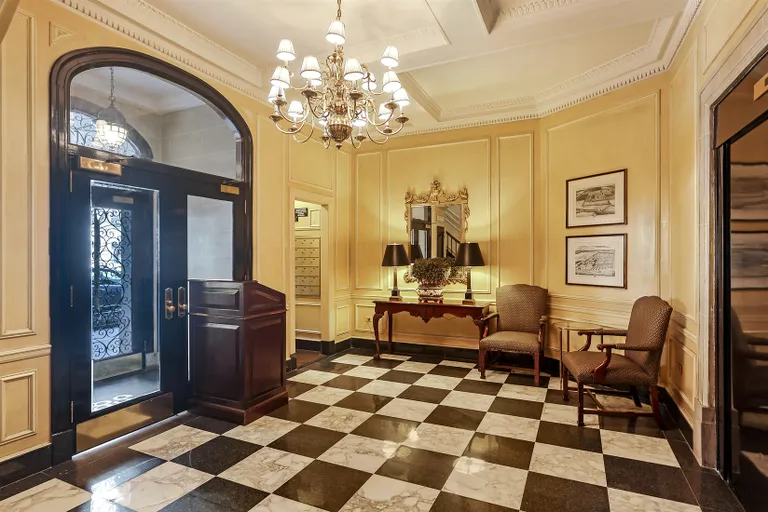 New York City Real Estate | View 68 East 86th Street, 4A | Handsome lobby with marble floors | View 11
