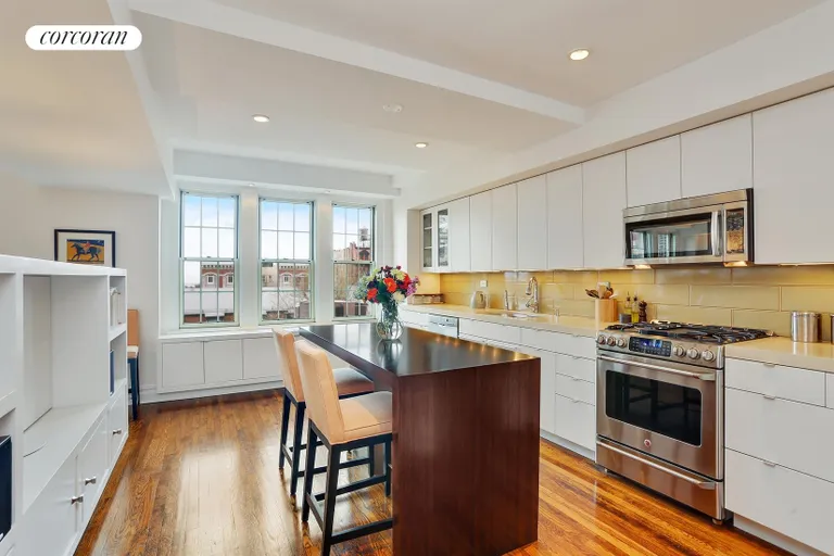 New York City Real Estate | View 35 Pierrepont Street, 8A | Kitchen | View 3