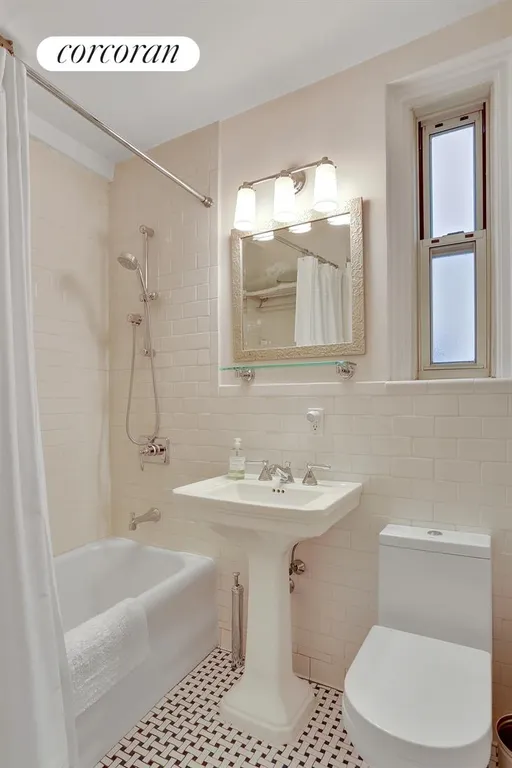 New York City Real Estate | View 35 Pierrepont Street, 8B | Bathroom | View 5