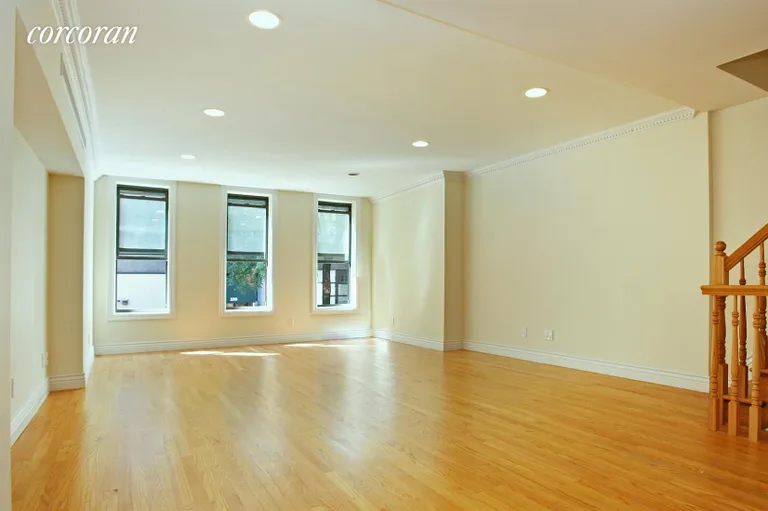 New York City Real Estate | View 365 East 62nd Street | room 1 | View 2