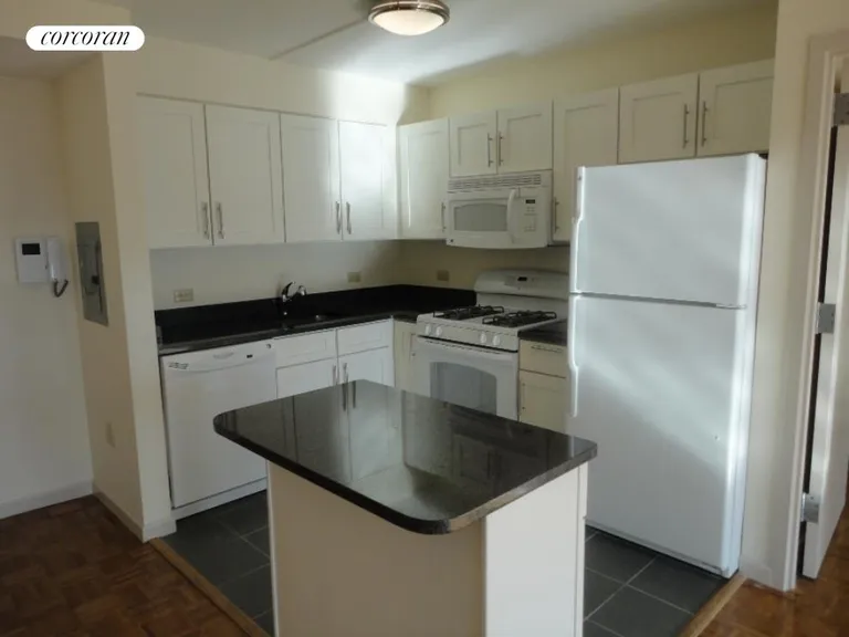New York City Real Estate | View 218 Myrtle Avenue, 4K | room 3 | View 4