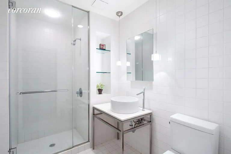 New York City Real Estate | View 15 Broad Street, 1720 | 2nd full bathroom with shower stall | View 11