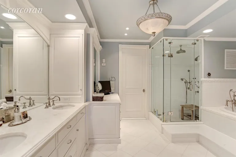 New York City Real Estate | View 530 East 76th Street, PH34-35CD | Master Bathroom | View 6