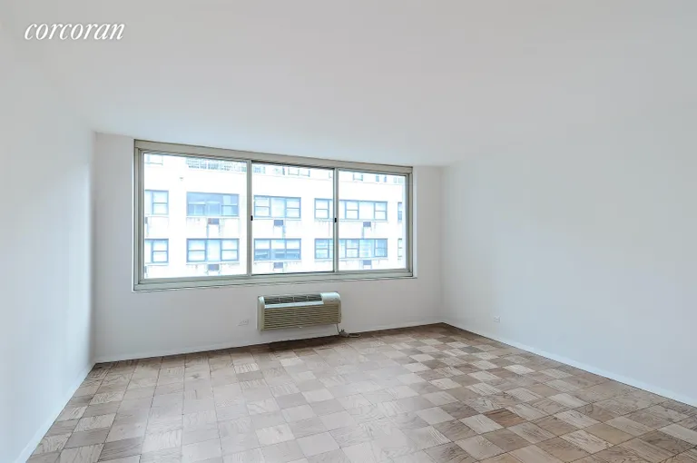 New York City Real Estate | View 333 East 45th Street, 10C | 1 Bed, 1 Bath | View 1