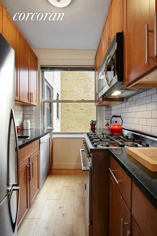New York City Real Estate | View 315 East 68th Street, 4P | Kitchen | View 3