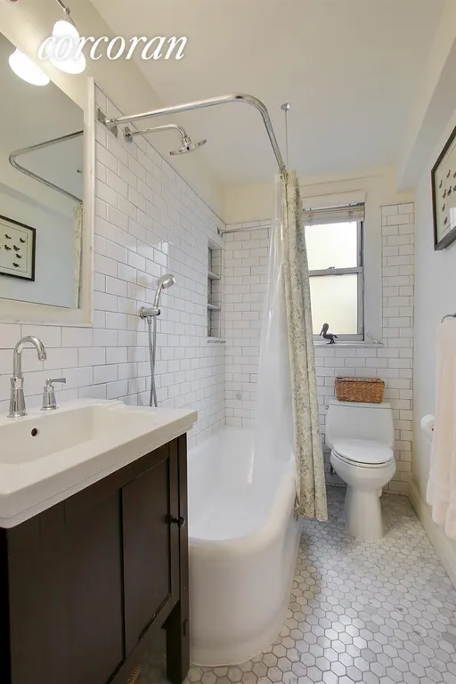 New York City Real Estate | View 315 East 68th Street, 4P | Bathroom | View 6