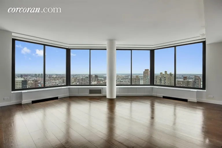 New York City Real Estate | View 40 East 94th Street, 31D | room 3 | View 4