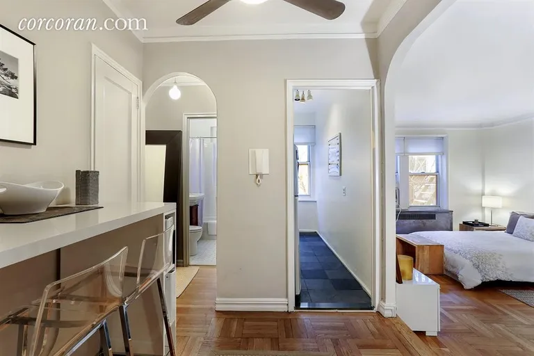 New York City Real Estate | View 210 West 19th Street, 5H | room 2 | View 3