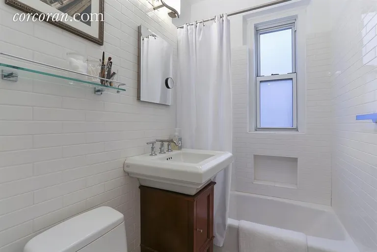 New York City Real Estate | View 210 West 19th Street, 5H | room 3 | View 4