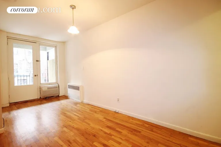 New York City Real Estate | View 252 West 74th Street, 3B | room 1 | View 2