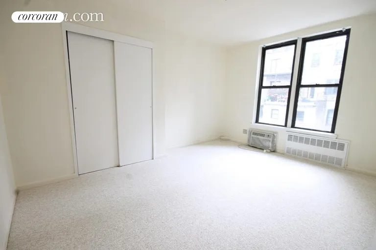 New York City Real Estate | View 252 West 74th Street, 3B | room 6 | View 7