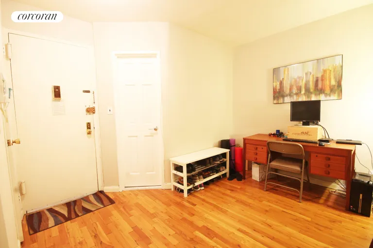 New York City Real Estate | View 252 West 74th Street, 3B | room 8 | View 9