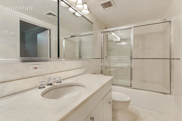 New York City Real Estate | View 25 Murray Street, 4G | Bathroom | View 5