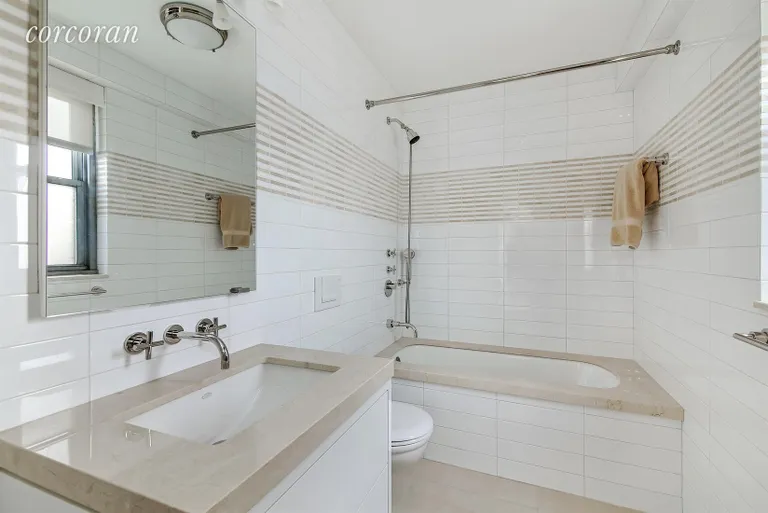 New York City Real Estate | View 15 West 72Nd Street, 28/29A | Bathroom | View 11