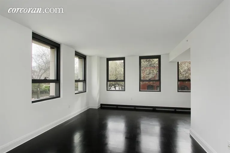 New York City Real Estate | View 170 East End Avenue, 2D | room 16 | View 17