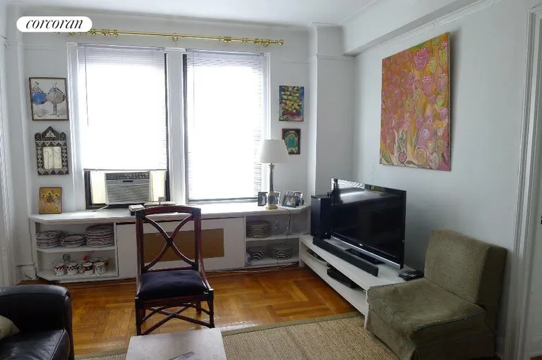 New York City Real Estate | View 110 West 86th Street, 9C | Sunny Living Room | View 3