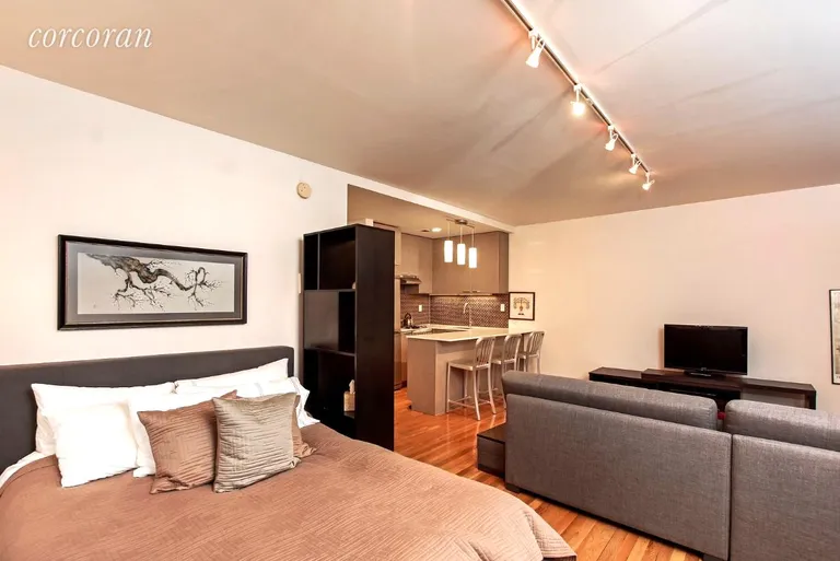New York City Real Estate | View 250 West 88th Street, 308 | room 2 | View 3