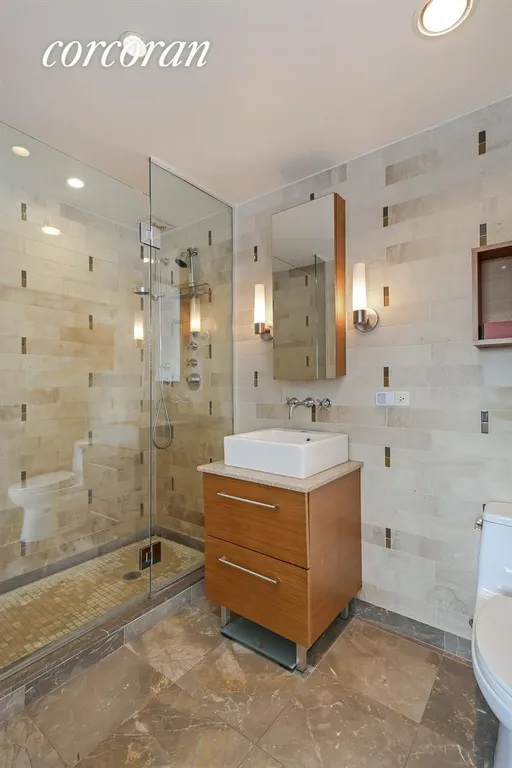 New York City Real Estate | View 500 4th Avenue, 9A | Master Bathroom | View 8