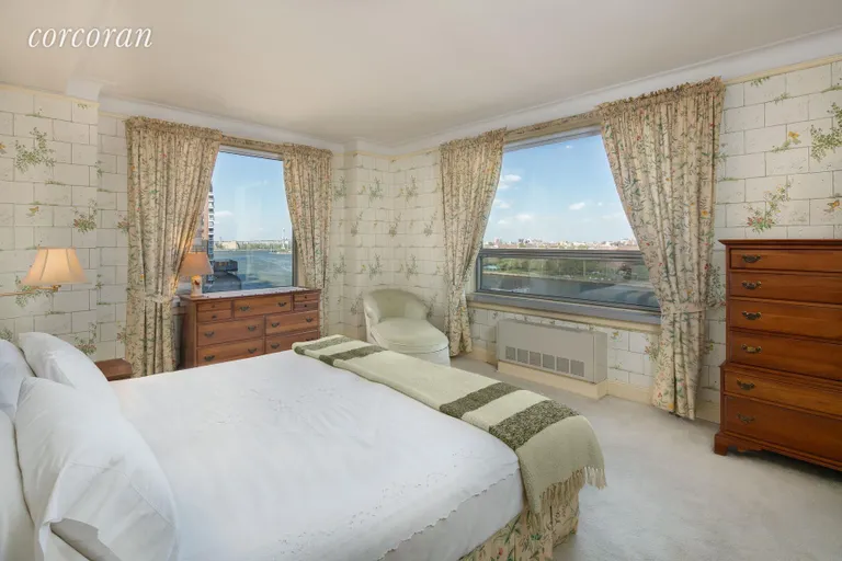 New York City Real Estate | View 1 East End Avenue, 8C | room 3 | View 4