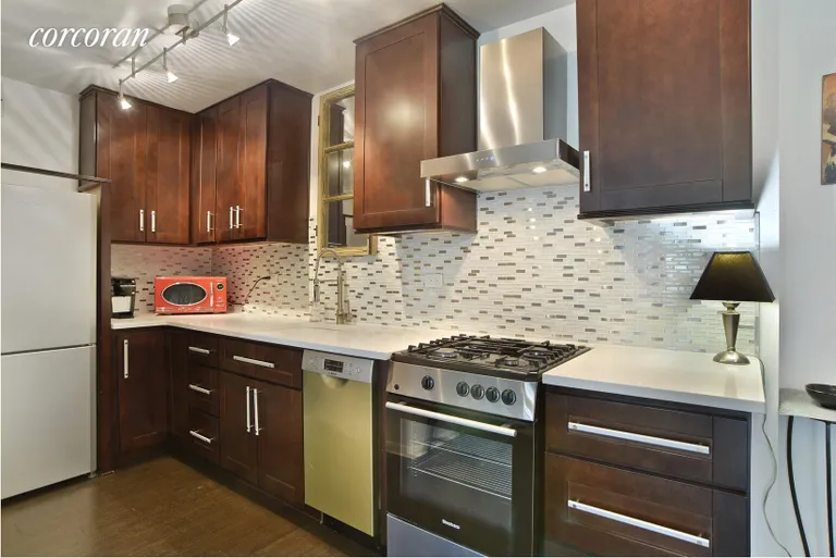 New York City Real Estate | View 185 Hall Street, 517 | Kitchen | View 3