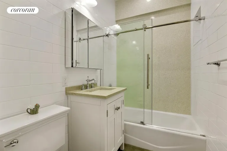 New York City Real Estate | View 634 2Nd Street, 4 | Bathroom | View 4