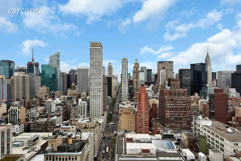 New York City Real Estate | View 325 Fifth Avenue, 41B | room 6 | View 7