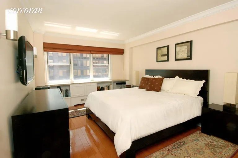 New York City Real Estate | View 153 East 57th Street, 14H | room 1 | View 2