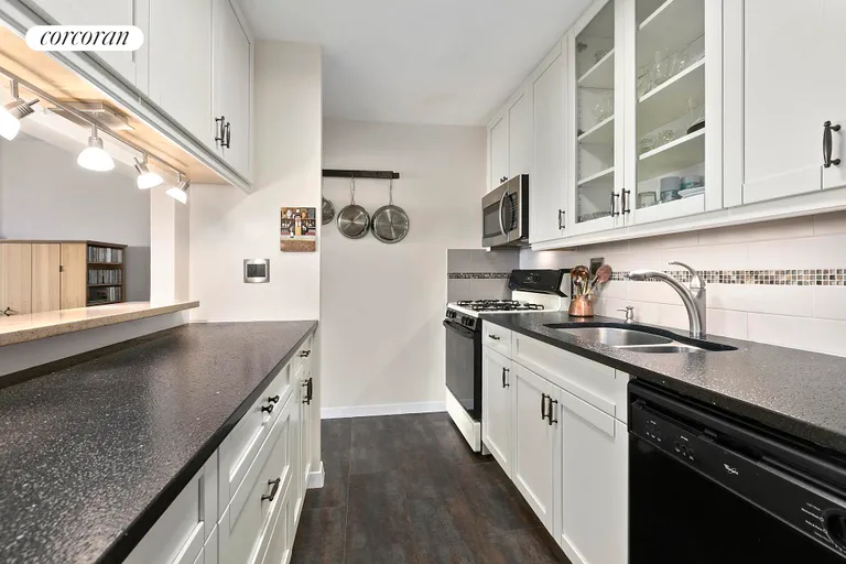 New York City Real Estate | View 531 Main Street, 1213 | renovated, modern kitchen | View 3