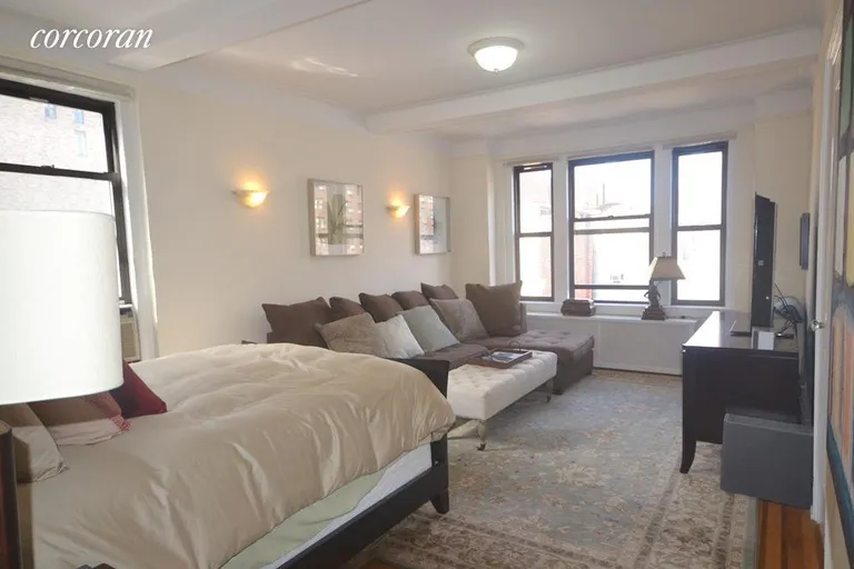 New York City Real Estate | View 201 West 77th Street, 14G | room 1 | View 2