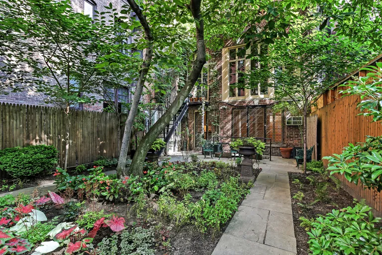 New York City Real Estate | View 10 Perry Street, GARDEN | Back Yard | View 12