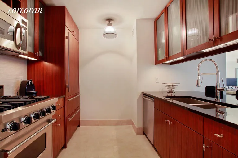 New York City Real Estate | View 250 East 53rd Street, 803 | room 1 | View 2