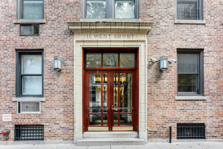 New York City Real Estate | View 11 West 69th Street, 9C | 3 | View 9