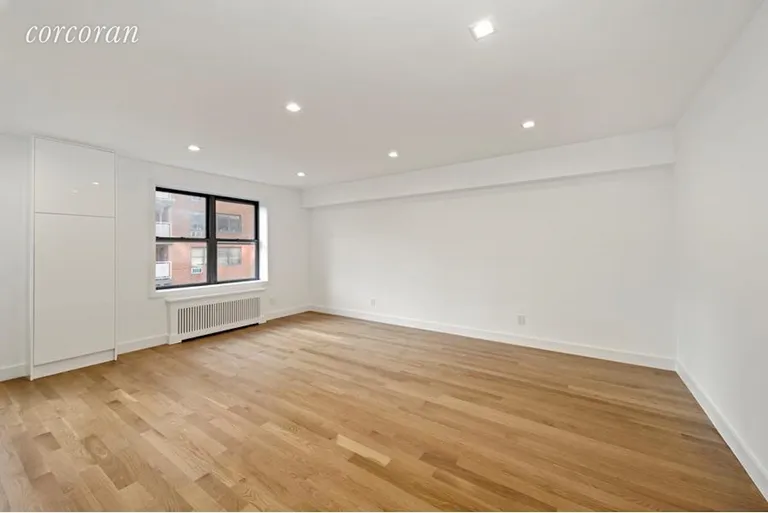 New York City Real Estate | View 505 East 82nd Street, 6D | room 3 | View 4