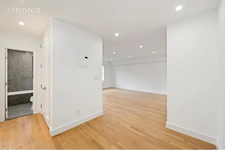 New York City Real Estate | View 505 East 82nd Street, 6D | room 8 | View 9