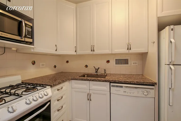 New York City Real Estate | View 420 East 72Nd Street, 11E | Kitchen | View 2