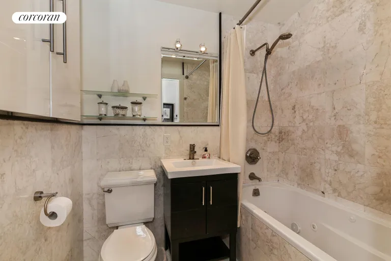New York City Real Estate | View 376 15th Street, 1C | Bathroom | View 6