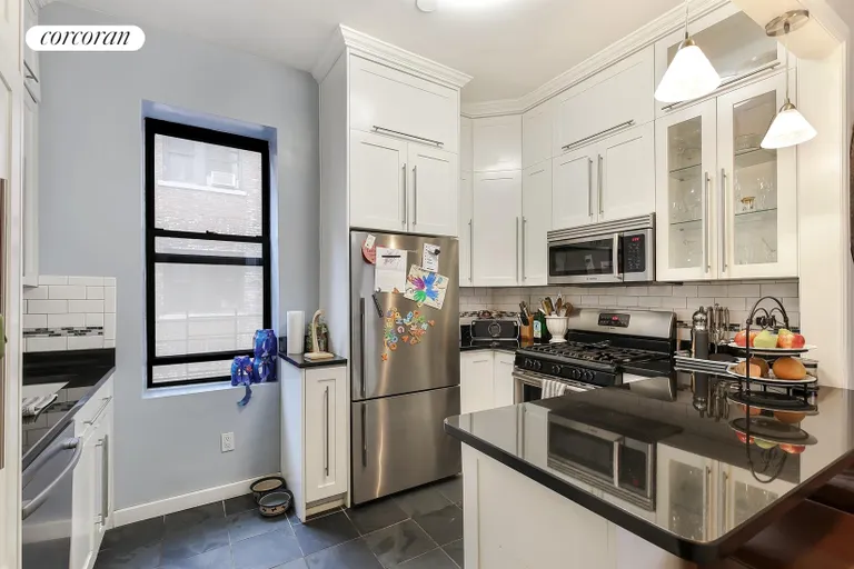 New York City Real Estate | View 314 West 100th Street, 65 | Kitchen | View 2