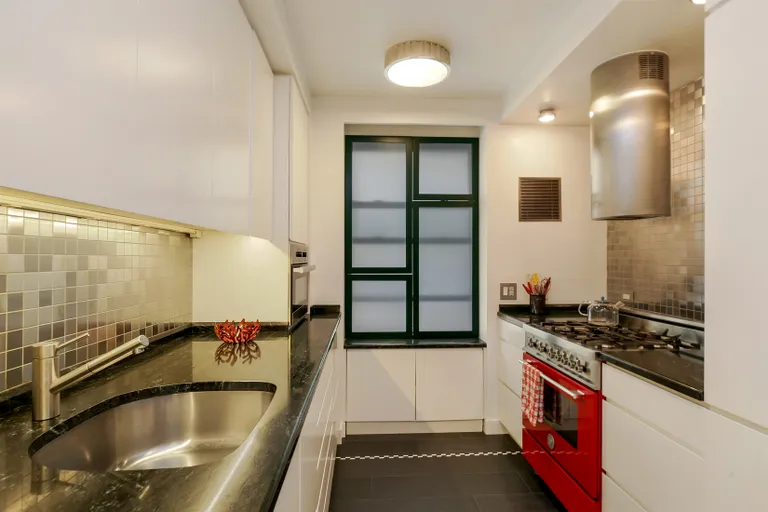 New York City Real Estate | View 60 Gramercy Park North, 14B | Cook's Kitchen with abundant counter space/storage | View 5