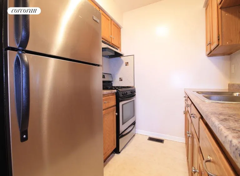 New York City Real Estate | View 225 Tompkins Avenue, 2 | Ample Kitchen Storage | View 5