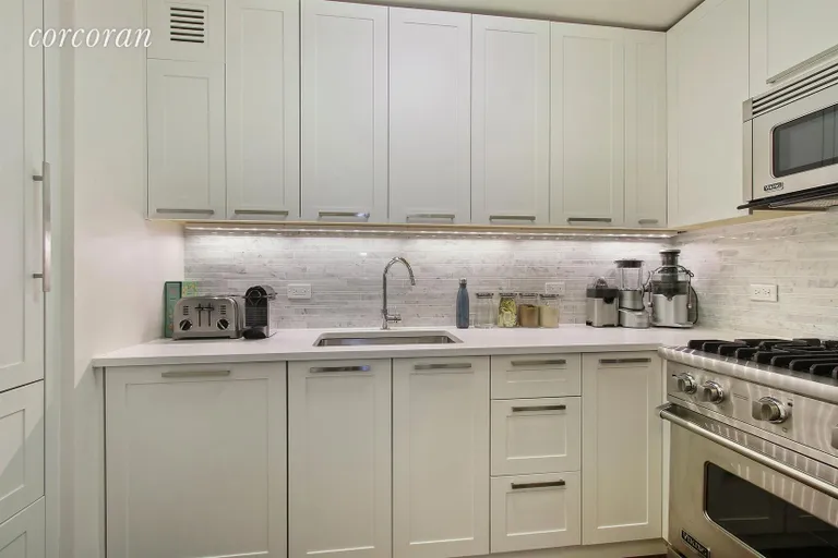 New York City Real Estate | View 200 East 94th Street, 2315 | Kitchen | View 2