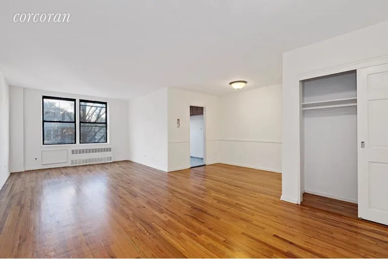 New York City Real Estate | View 540 Ocean Parkway, 22L | room 1 | View 2