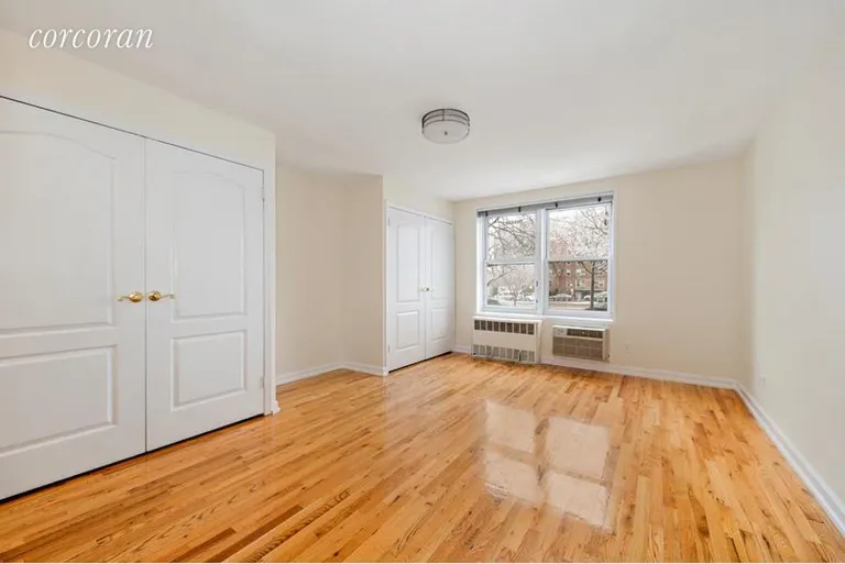 New York City Real Estate | View 820 Ocean Parkway, 0207 | room 4 | View 5