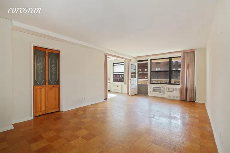 New York City Real Estate | View 40 Brighton 1st Road, 4k | Living Room | View 2