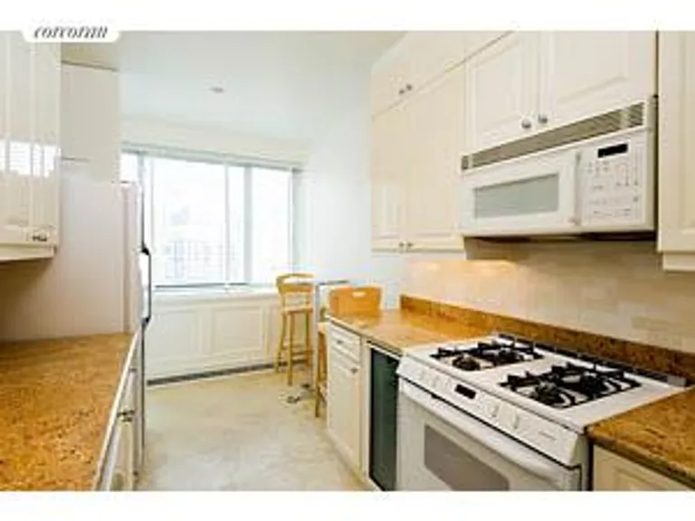 New York City Real Estate | View 201 East 80th Street, 11F | room 3 | View 4