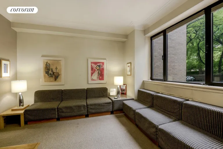 New York City Real Estate | View 1056 Fifth Avenue, 1A | Waiting Room | View 4