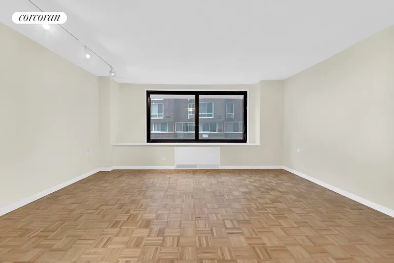 New York City Real Estate | View 531 Main Street, 317 | room 4 | View 5