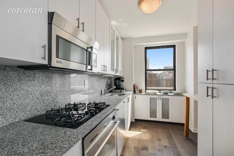 New York City Real Estate | View 201 East 21st Street, 16L | Kitchen | View 3